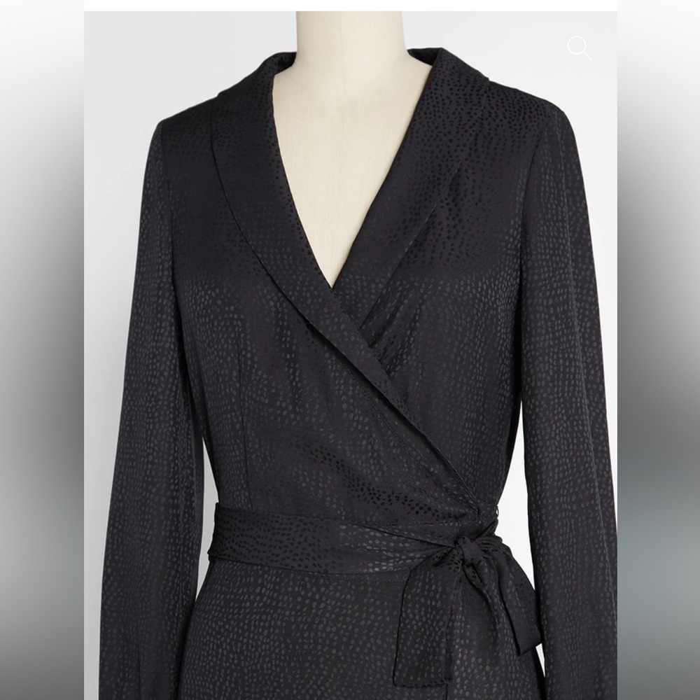 ModCloth wrap dress - Picture 2 of 8